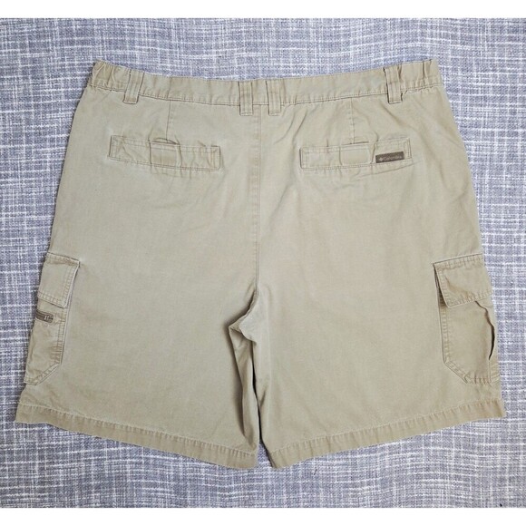 Columbia XCO Cargo Shorts Men’s XL Cotton 10" inseam Khaki/Beige - Picture 2 of 8